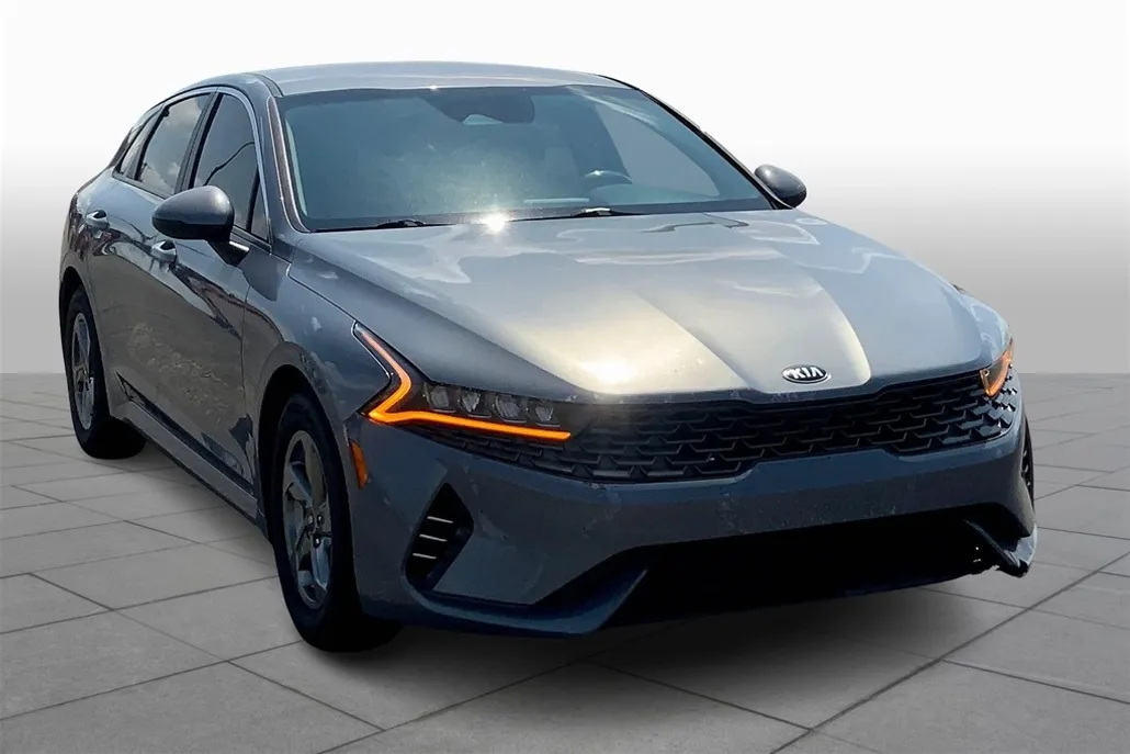 2021 Kia K5 LXS photo 1