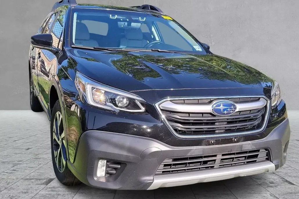 2021 Subaru Outback Limited photo 1