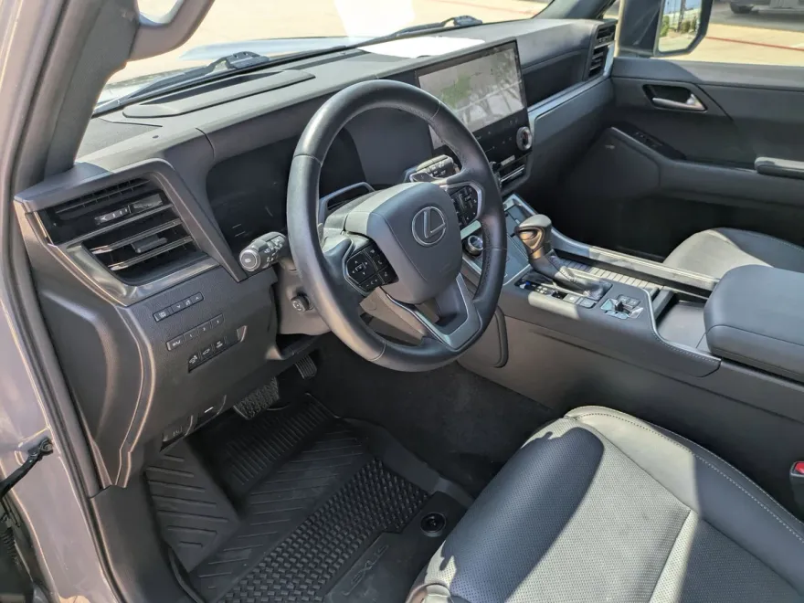 2024 Lexus GX 550 Overtrail photo 1