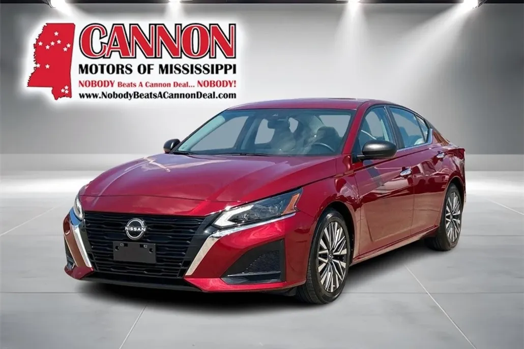 2024 Nissan Altima 2.5 SV photo 1