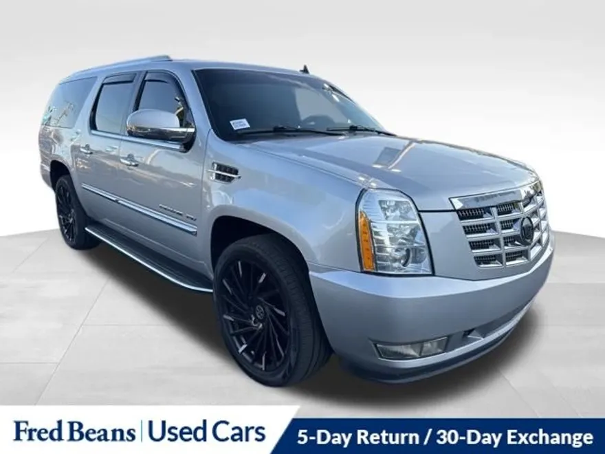 2011 Cadillac Escalade ESV Luxury photo 1