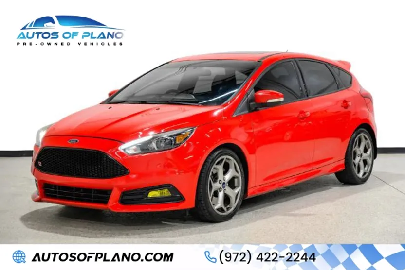 2016 Ford Focus ST photo 1