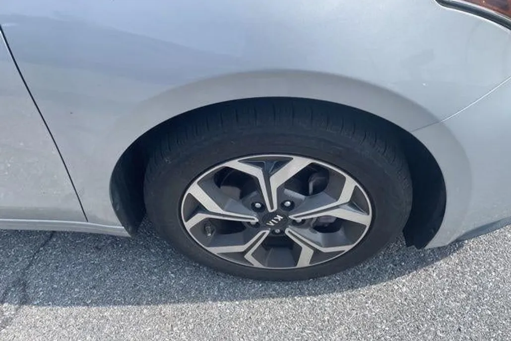 2020 Kia Forte LXS photo 1