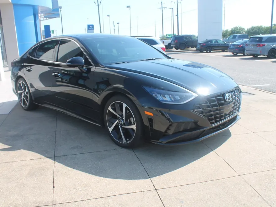 2023 Hyundai Sonata SEL Plus photo 1