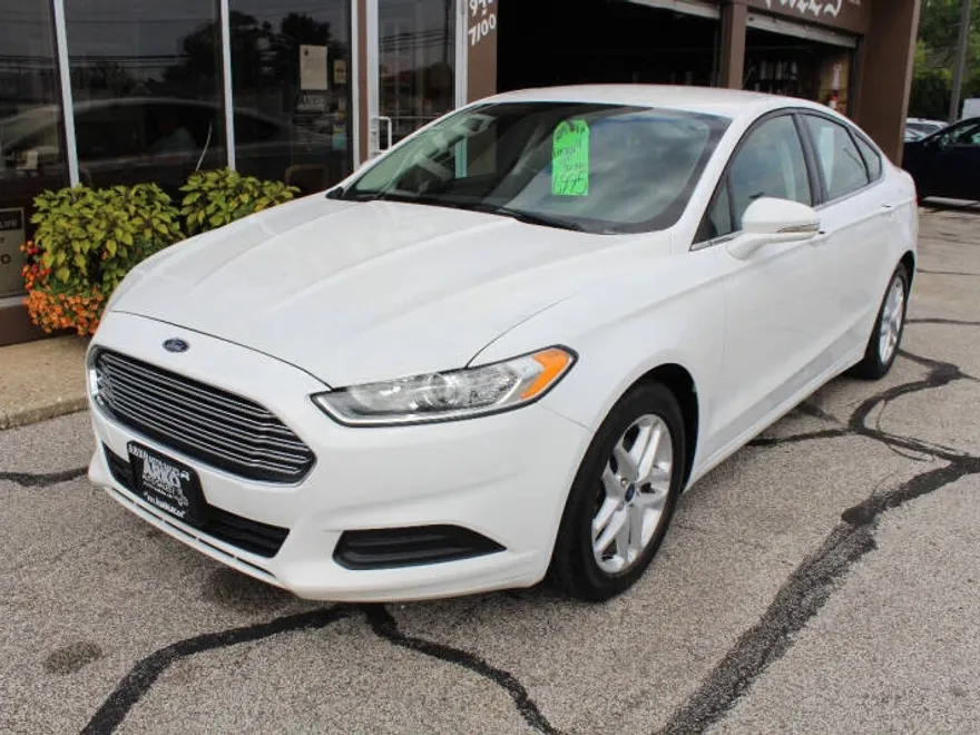 2014 Ford Fusion SE photo 1