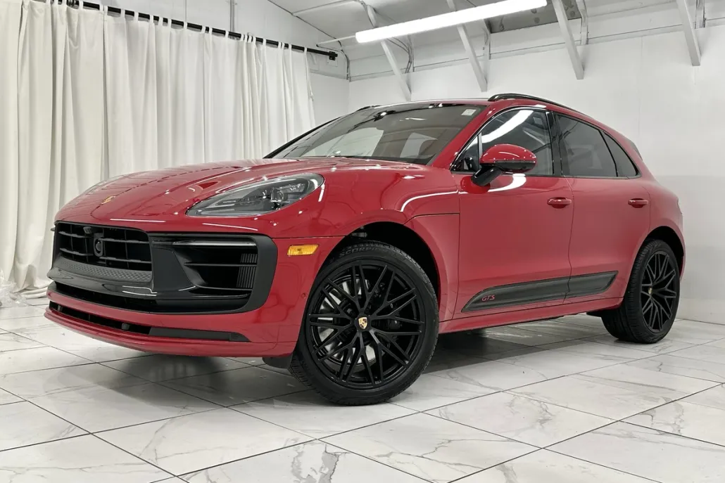 2025 Porsche Macan GTS photo 1