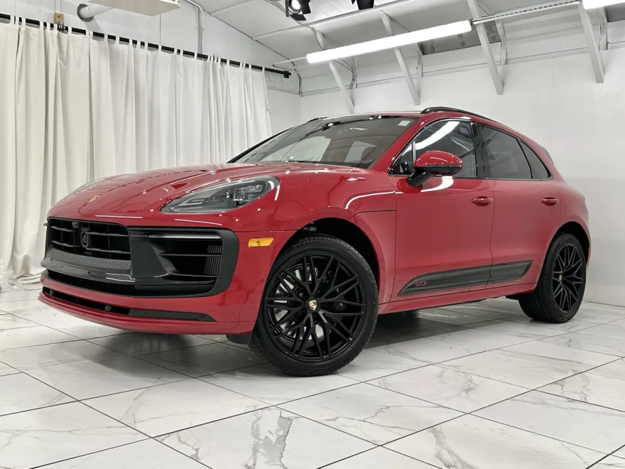 2025 Porsche Macan GTS photo 1
