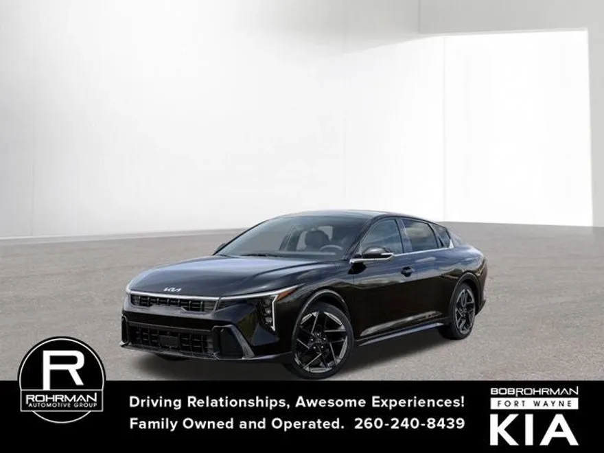 2025 Kia K4 GT-Line photo 1