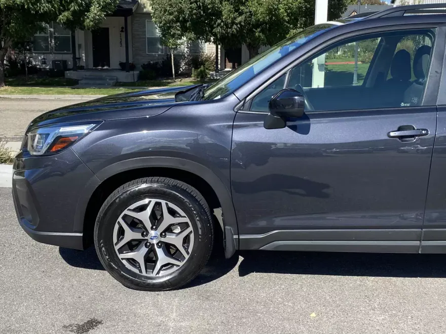 2019 Subaru Forester Premium photo 1