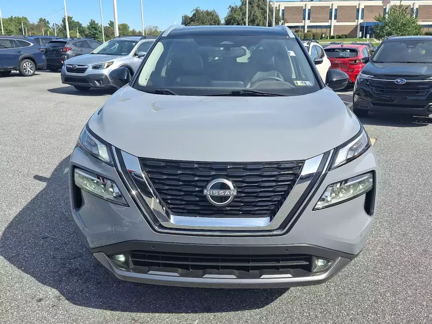 2022 Nissan Rogue SL AWD photo 1