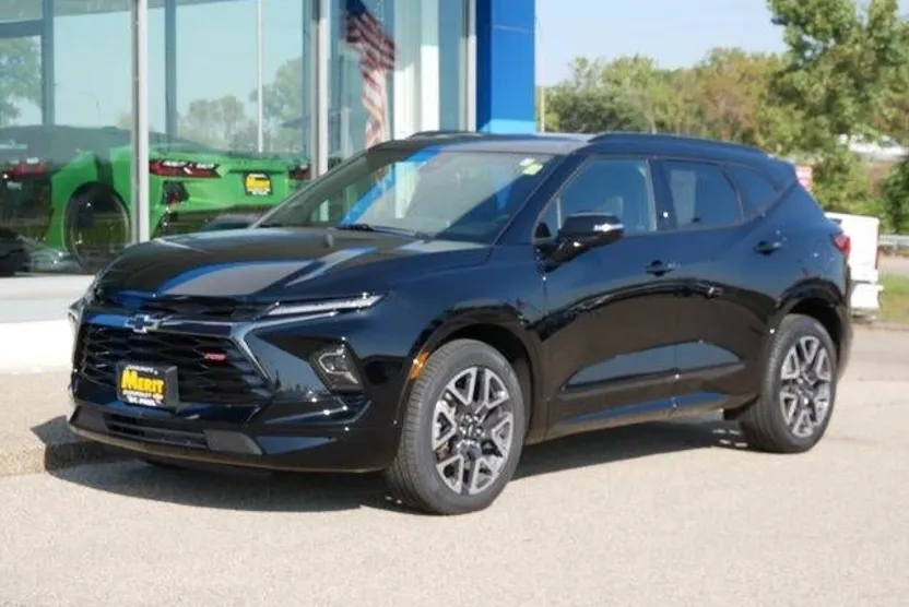 2023 Chevrolet Blazer RS photo 1
