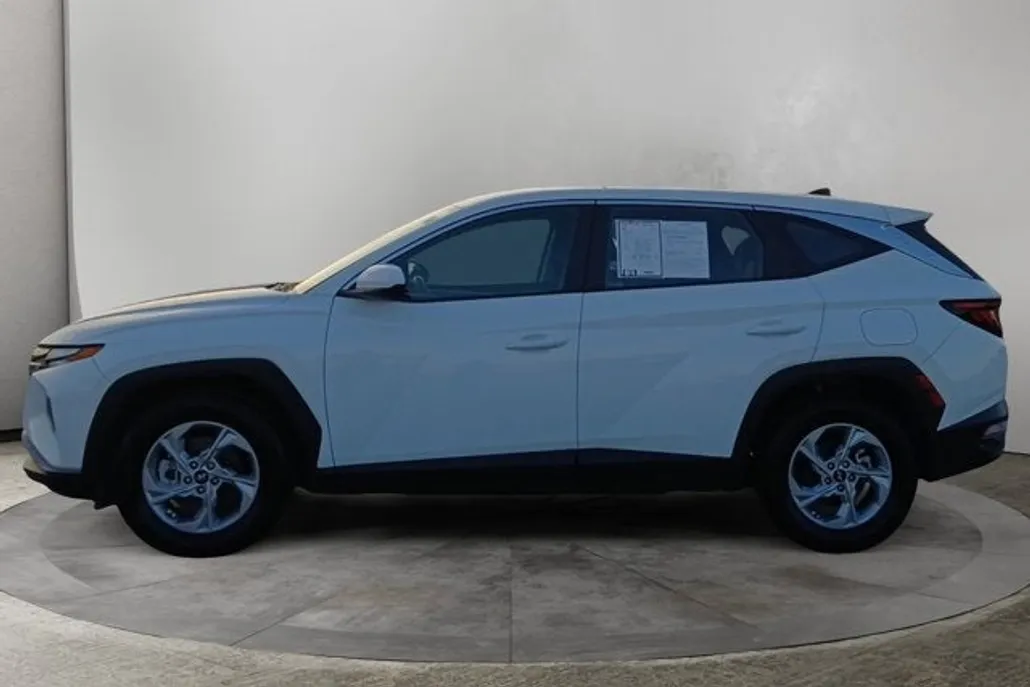 2024 Hyundai Tucson SE photo 1