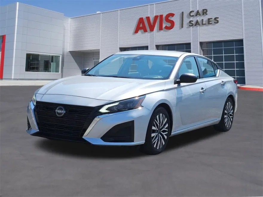 2024 Nissan Altima 2.5 SV photo 1