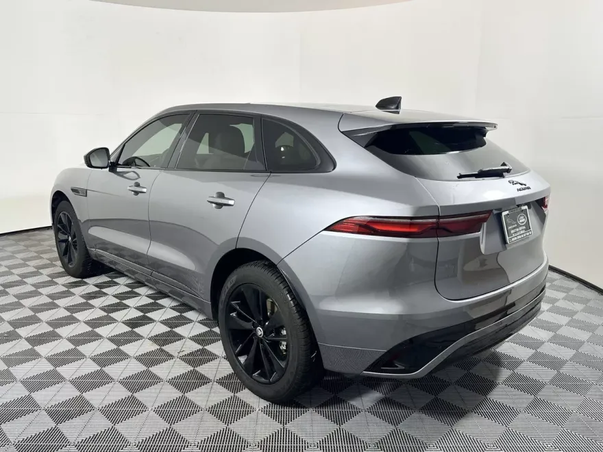 2025 Jaguar F-PACE P250 R-Dynamic S photo 1