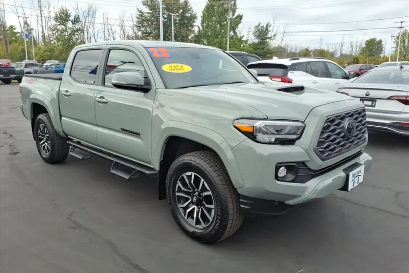 2023 Toyota Tacoma 4x4 SR photo 1