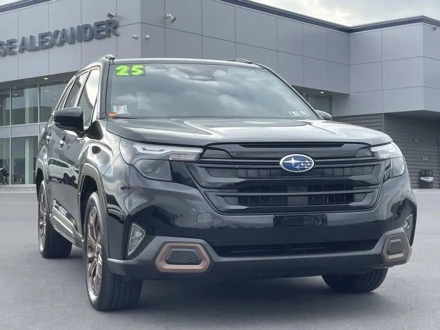 2025 Subaru Forester Sport photo 1