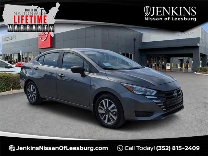 2025 Nissan Versa 1.6 S photo 1