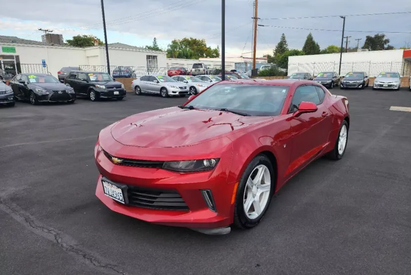 2016 Chevrolet Camaro 2LT photo 1
