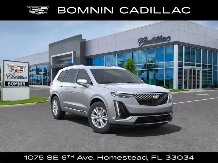 2025 Cadillac XT4 Luxury photo 1