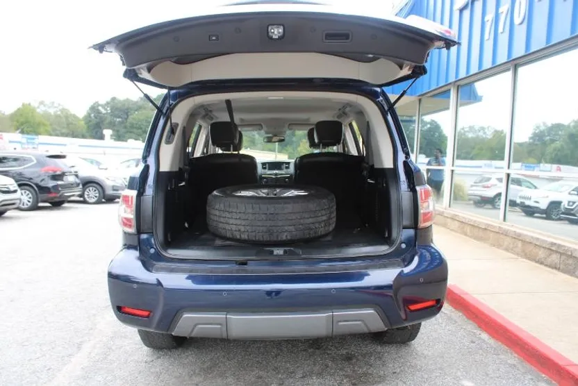 2020 Nissan Armada SL photo 1