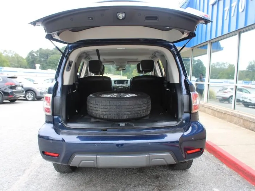 2020 Nissan Armada SL photo 1