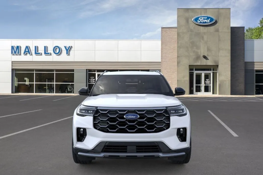 2025 Ford Explorer Platinum photo 1