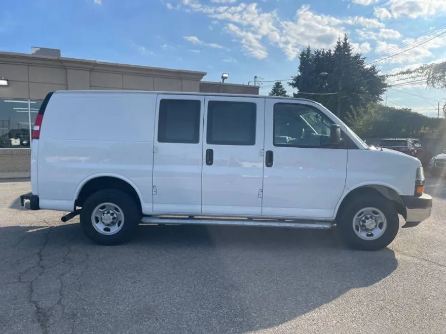 2024 Chevrolet Express 2500 Cargo Van photo 1