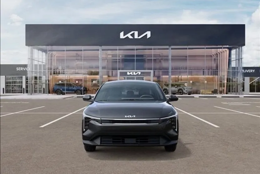 2025 Kia K4 LX photo 1