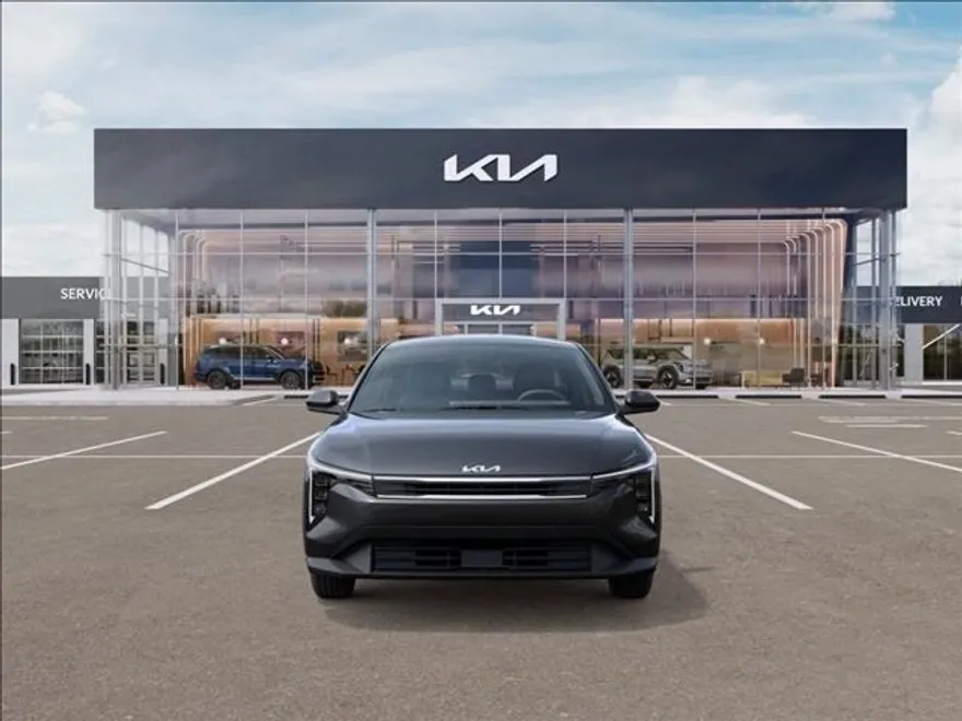 2025 Kia K4 LX photo 1