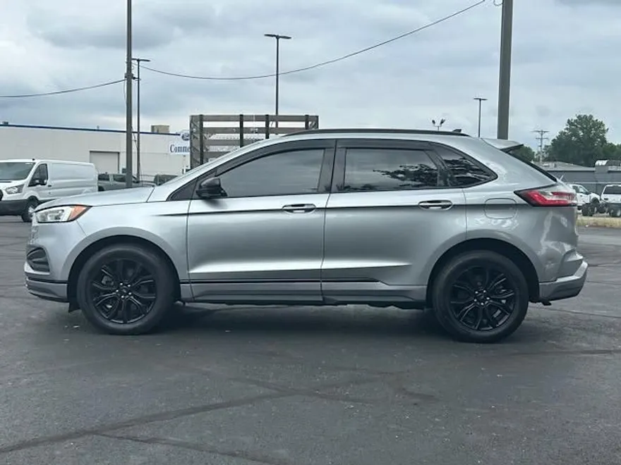 2023 Ford Edge SE photo 11