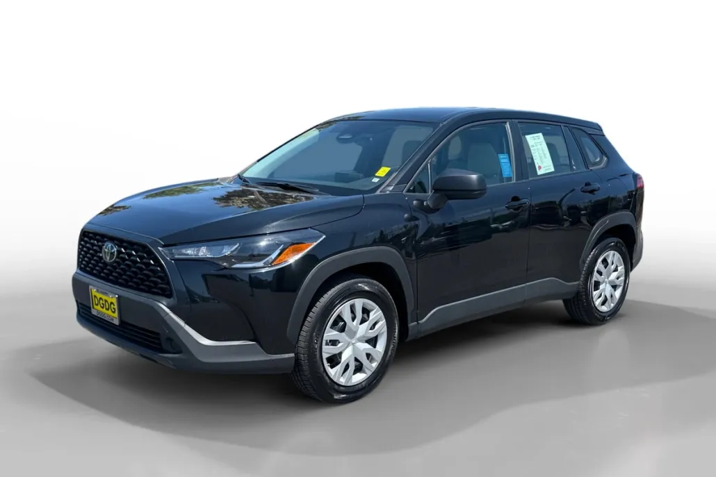 2024 Toyota Corolla Cross L photo 1