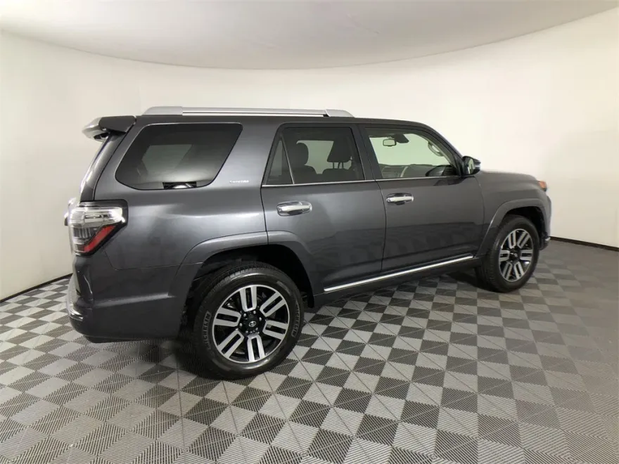 2021 Toyota 4Runner Limited photo 1