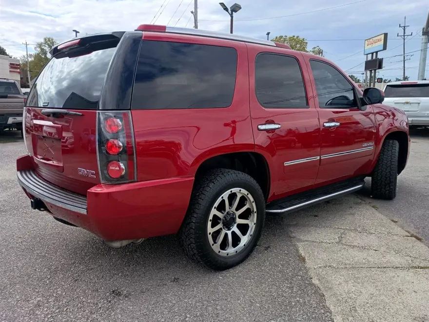 2013 Gmc Yukon Denali photo 1