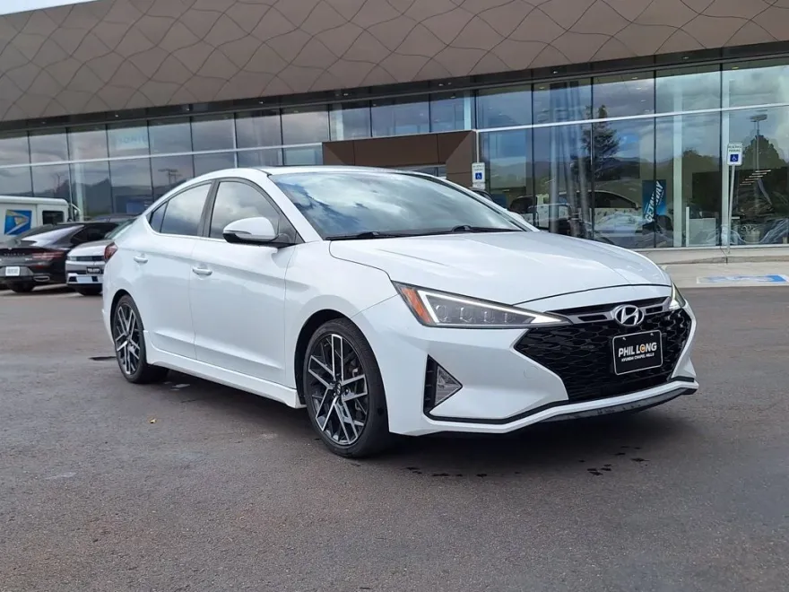 2020 Hyundai Elantra Sport photo 1