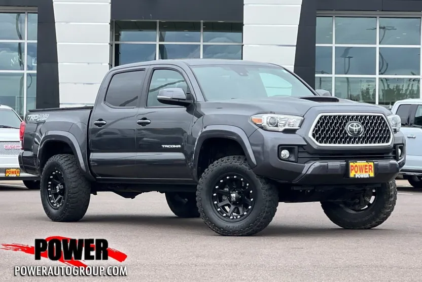 2019 Toyota Tacoma Limited V6 photo 1