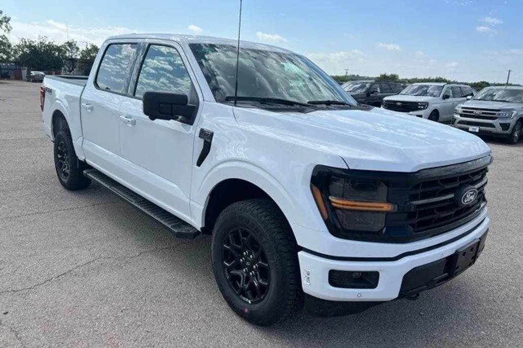 2025 Ford F-150 XLT photo 1