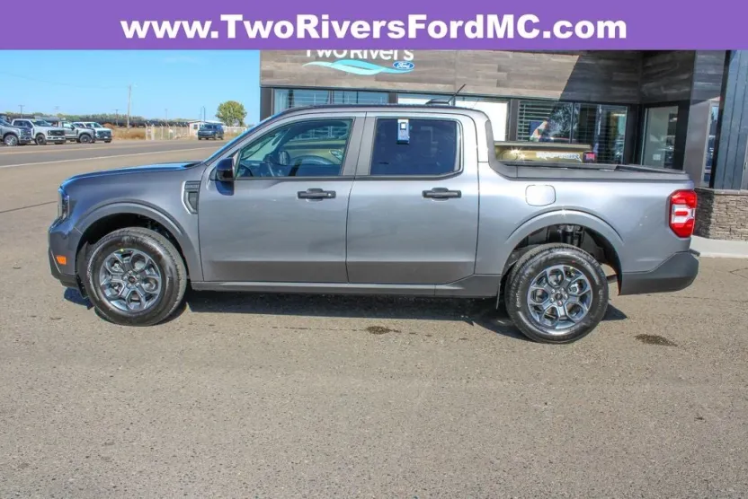 2025 Ford Maverick XLT photo 1