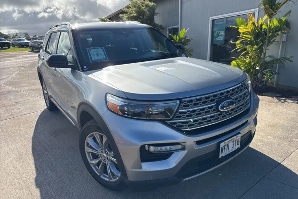 2023 Ford Explorer Limited photo 1