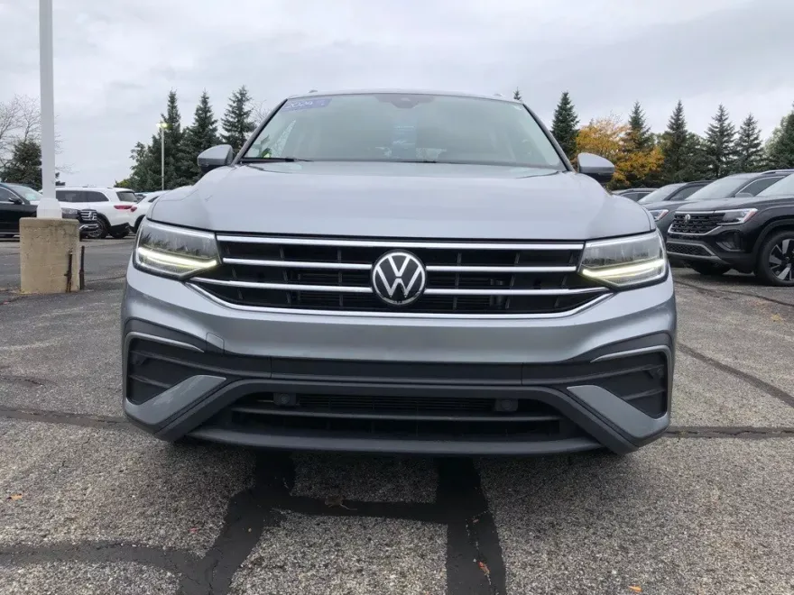 2024 Volkswagen Tiguan SE Wolfsburg Edition photo 1