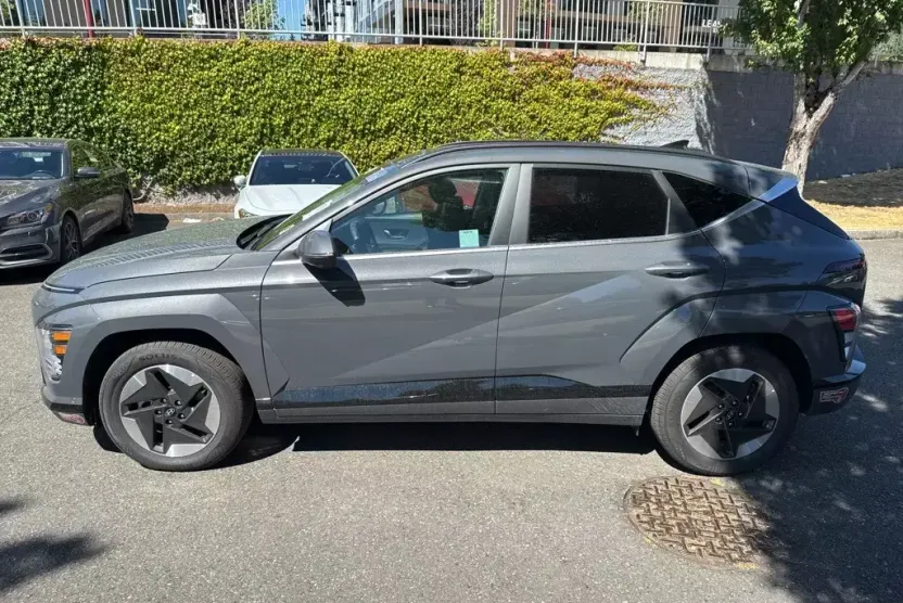 2025 Hyundai Kona Electric Limited photo 1