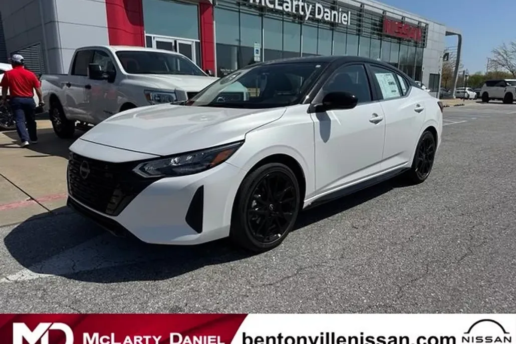 2025 Nissan Sentra SR Midnight Edition photo 1