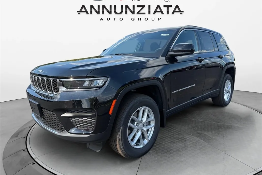 2025 Jeep Grand Cherokee Laredo X photo 1