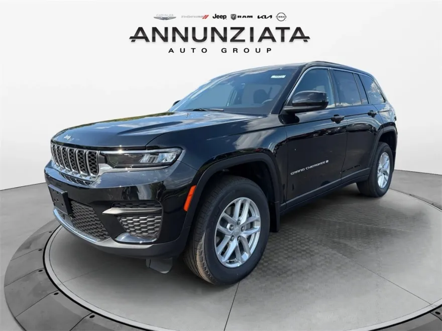 2025 Jeep Grand Cherokee Laredo X photo 1