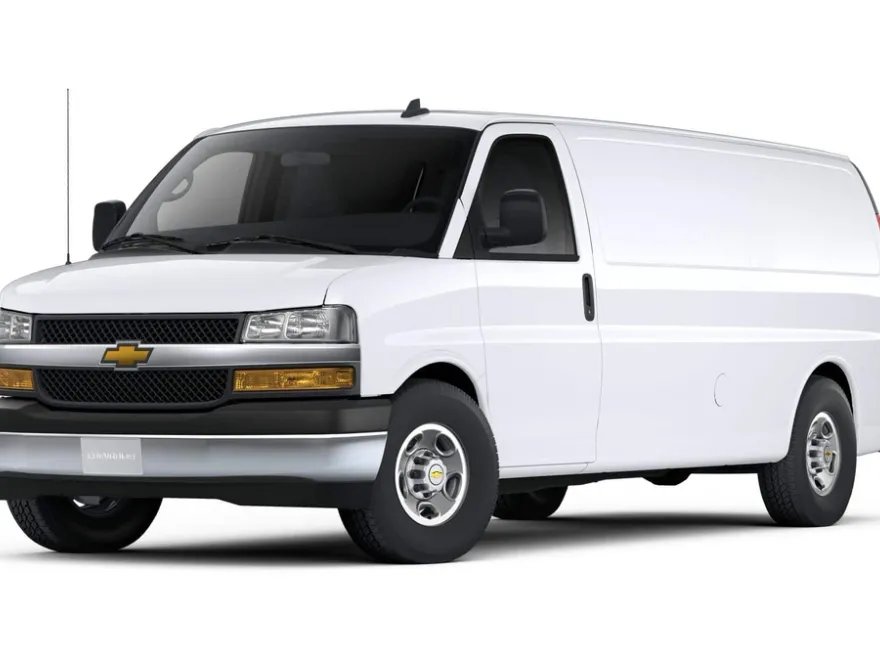 2025 Chevrolet Express Cargo 3500 photo 1