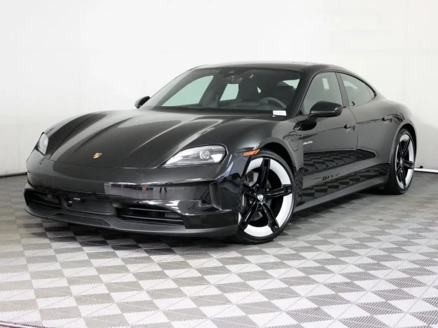 2025 Porsche Taycan 4 photo 1