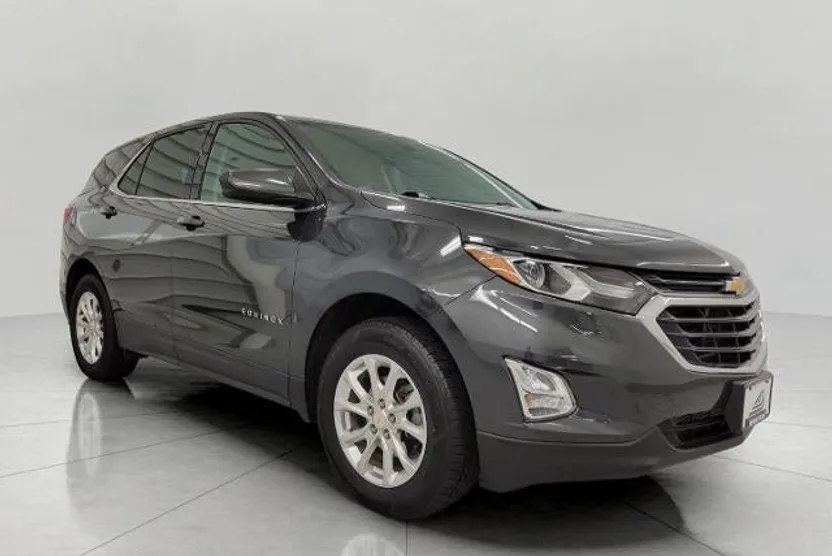 2020 Chevrolet Equinox LT photo 1