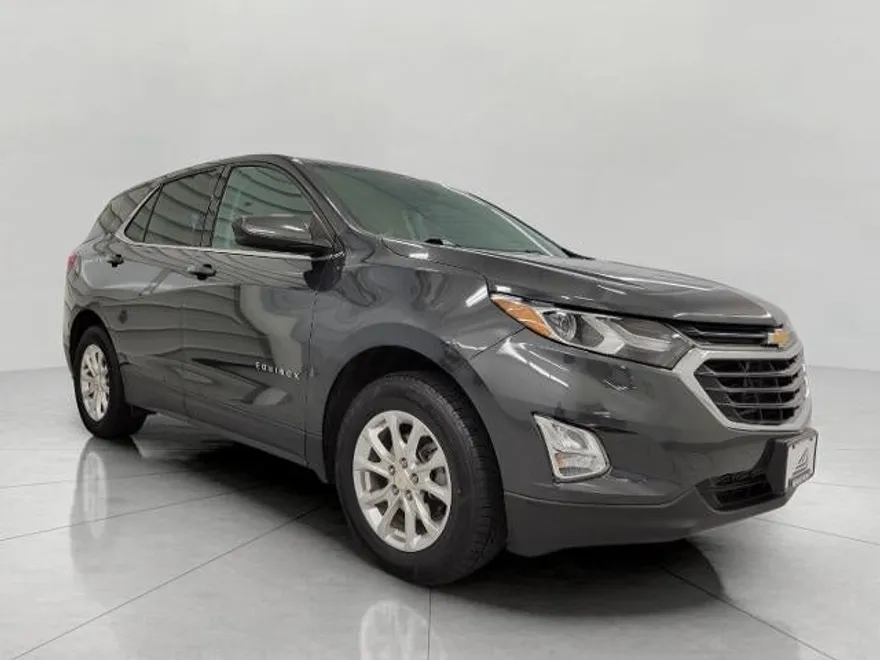 2020 Chevrolet Equinox LT photo 1