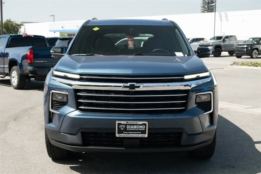 2026 Chevrolet Traverse photo 1