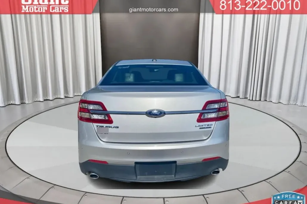 2017 Ford Taurus Limited photo 1