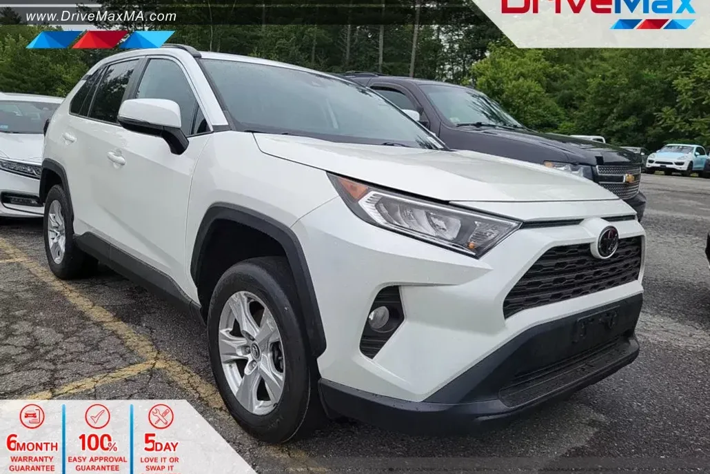 2020 Toyota RAV4 XLE Sport photo 1